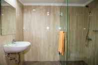 In-room Bathroom Hotel Banyuwangi Sintera