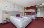 Bedroom 4 Serways Hotel Remscheid