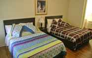 Kamar Tidur 6 Gold Pine Inn Motel