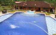 Swimming Pool 4 Hotel Parque Los Arrieros