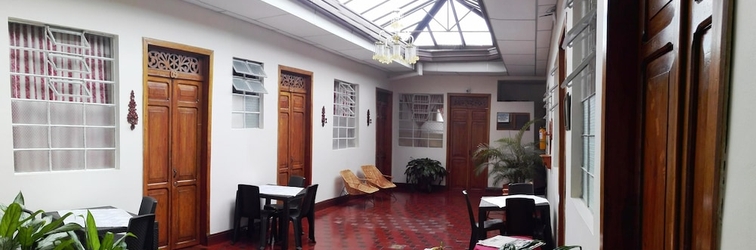 Lobby Hotel Alcayata Colonial