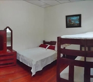 Kamar Tidur 4 Hotel Alcayata Colonial