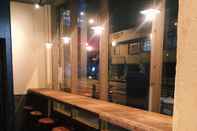 Bar, Cafe and Lounge Y Pub&Hostel TOTTORI
