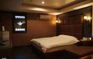 Kamar Tidur 3 Hotel Mint - Adults Only