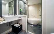 In-room Bathroom 5 Daiwa Roynet Hotel Nagoya Taiko dori Side