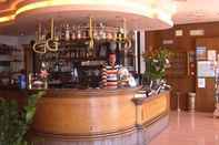 Bar, Kafe, dan Lounge Hotel Touring