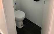 In-room Bathroom 3 National Hotel Toowoomba