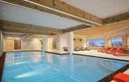 Swimming Pool 2 Residence Club mmv Le Coeur des Loges