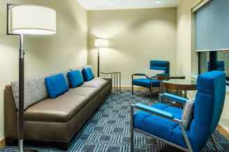 Lobi 4 TownePlace Suites Latham Albany Airport