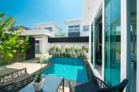 สระว่ายน้ำ Colibri Pool Villa Pattaya