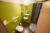 In-room Bathroom Hotel Mocca