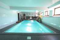 Swimming Pool Best Western Hotel Arctic Eden