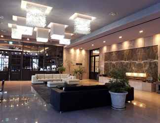 Lobby 2 J Square Hotel