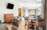 Restaurant 3 Comfort Inn & Suites