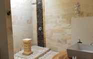 In-room Bathroom 6 Nalini Resort