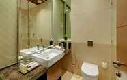 In-room Bathroom 3 Niranta Transit Hotel Mumbai Airport - At Arrivals