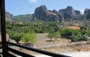 Nearby View and Attractions 4 Grand Meteora Hotel
