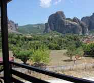 Nearby View and Attractions 4 Grand Meteora Hotel