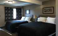 Bedroom 3 Pullman Motel