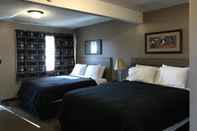 Bedroom Pullman Motel