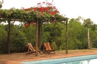 Kolam Renang Ytororo Lodge