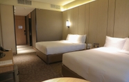 Bedroom 3 Abu Dhabi Airport Hotel Terminal 1