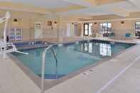 Swimming Pool TownePlace Suites by Marriott Gillette