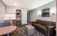 Ruang Umum 7 Microtel Inn & Suites By Wyndham New Martinsville