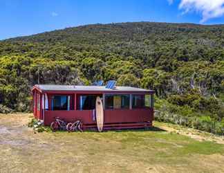 Exterior 2 Cloudy Bay Cabin