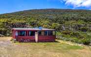 Exterior 5 Cloudy Bay Cabin