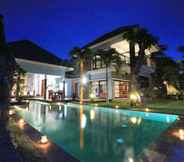 Swimming Pool 2 Blue Marlin Bali