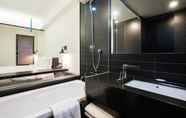Phòng tắm bên trong 6 Sotetsu Hotels The Splaisir Seoul Myeongdong