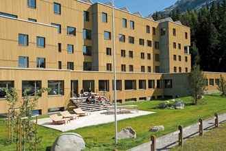Luar Bangunan 4 Youth Hostel St. Moritz