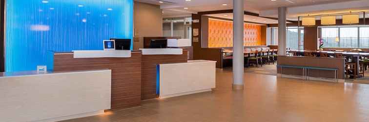 Lobi Fairfield Inn & Suites by Marriott Huntington