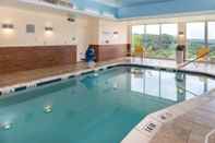 Swimming Pool Fairfield Inn & Suites by Marriott Huntington