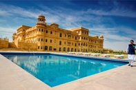 Swimming Pool Hotel Jaisalkot