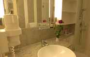 In-room Bathroom 6 Hotel Therme Bad Teinach