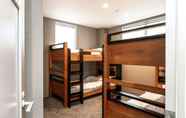 Kamar Tidur 7 Bluebird Apartments by The Hakuba Collection