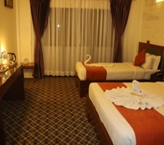 Kamar Tidur 6 Hotel Jungle Crown