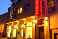 Bên ngoài Hotel Bílá Růže