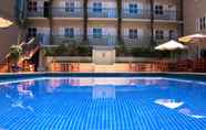 Kolam Renang 3 Ela Beach Hotel & Apartments