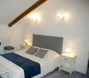 Bedroom 3 Hôtel la Bastide des Monges