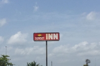 Exterior Sunset Inn