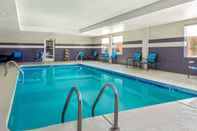 Swimming Pool La Quinta Inn & Suites by Wyndham Kingman