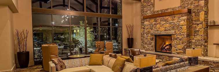 Sảnh chờ Courtyard by Marriott Pigeon Forge