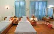 Kamar Tidur 3 Lucky Hotel