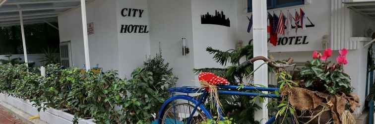 Bangunan Adana City Hotel