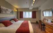 Kamar Tidur 6 The Chase Hotel by Greene King Inns