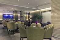 Bar, Cafe and Lounge Mercure Shanghai Hongqiao Airport