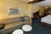 Common Space Fairfield Inn & Suites by Marriott Geneva Finger Lakes